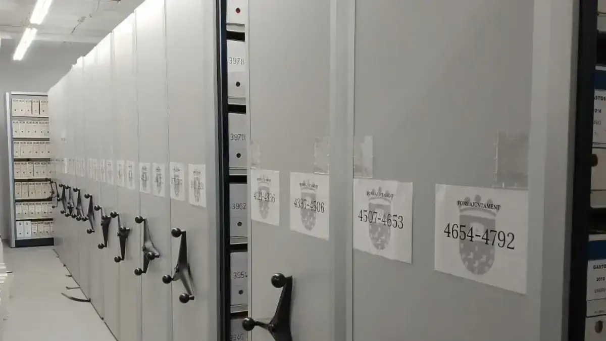 Arxiu municipal amb documents i tecnologia per a digitalització i modernització