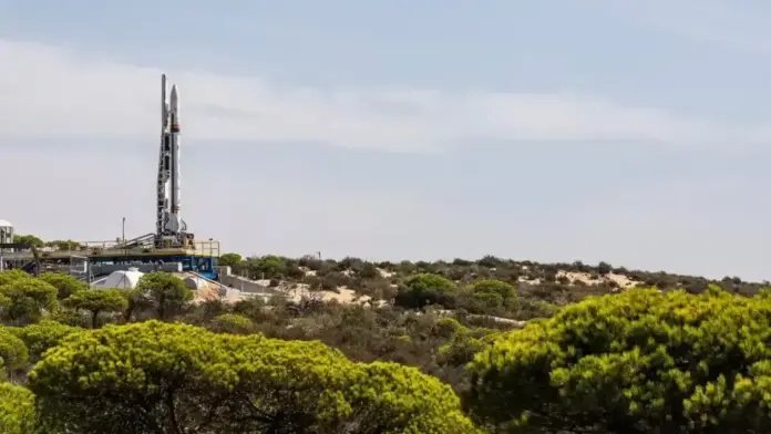 Treballadors i gestió institucional davant la tramitació del projecte per a la planta aeroespacial de PLD Space a Elx
