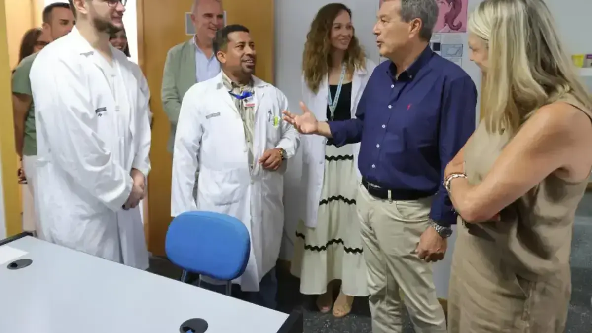 Consultori auxiliar de platja per reforçar l’atenció sanitària en una zona turística.