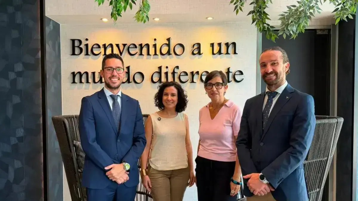 Persona o participant durant un acte d’Albalat que destaca el suport de la Generalitat a la inclusió i ocupació.