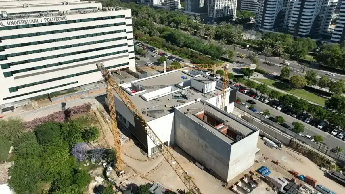 Centre de protonteràpia de la Comunitat Valenciana en la fase final d’obres d’alta precisió