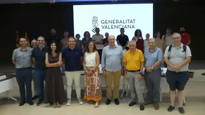 La Generalitat reforça el diàleg amb el món faller per a preparar 2027 Reunió institucional amb representants del món faller per a preparar la convocatòria de llibrets de falla 2027.