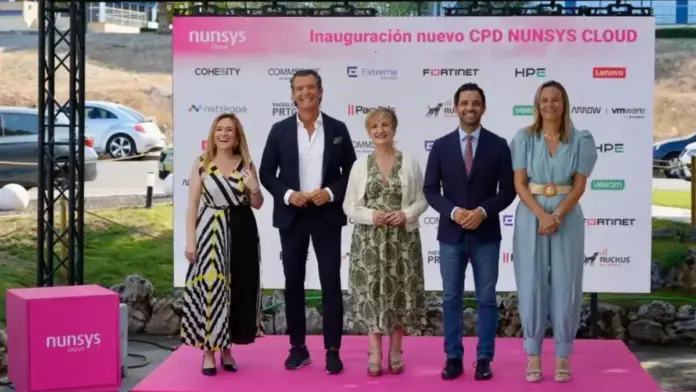 Marián Cano: potencial de la Comunitat Valenciana per a liderar la transformació digital Marián Cano posa en valor el potencial de la Comunitat Valenciana per a liderar la transformació digital.