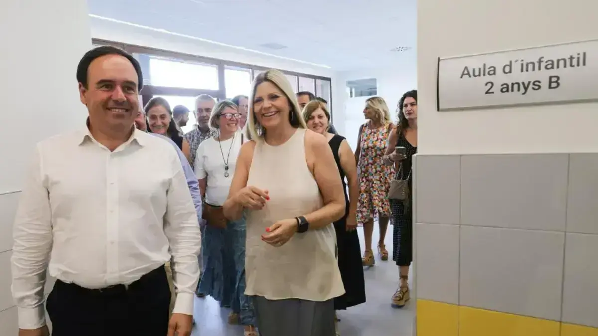 Pérez Llorca durant una declaració sobre el nou CEIP de Sant Joan de Moró.