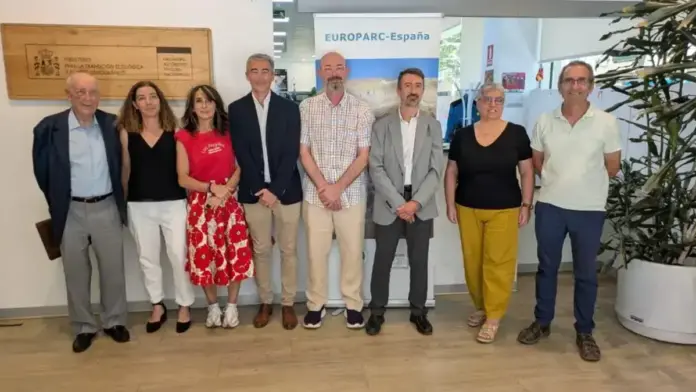 Representants de la Generalitat i EURO-PARC-España en un acte sobre gestió d’espais naturals