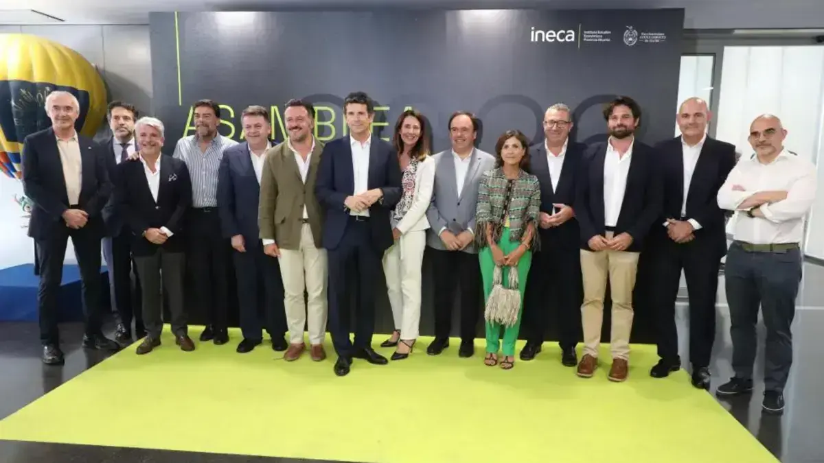 Pérez Llorca durant una intervenció, parlant sobre el dèficit inversor a la província d’Alacant.