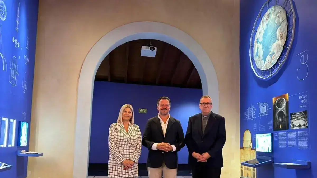 Carmen Ortí parlant sobre la col·laboració per preservar i difondre el Misteri d’Elx