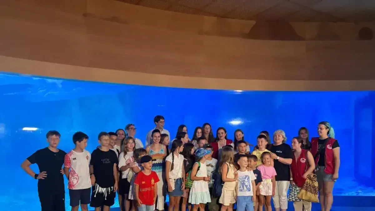 Famílies i representants del municipi d’Albalat valoren l’acollida de menors ucraïnesos per la Fundació Juntos por la Vida.