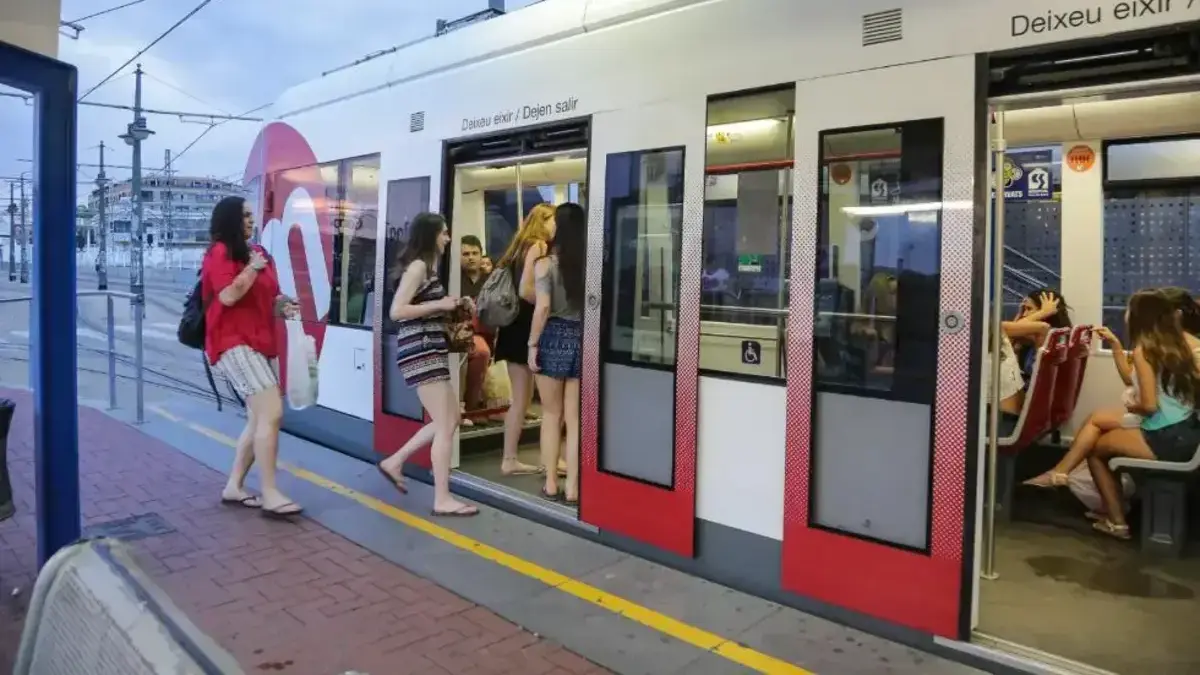 Gent i instal·lacions a la Gran Fira de Juliol