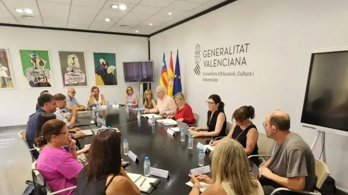 Reunió de directors i directores de la Comunitat Valenciana, amb proposta d’equips de suport territorials.