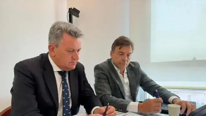 Martínez Mus en la Conferència Sectorial d’Energia, reivindicant la continuïtat de Cofrentes.