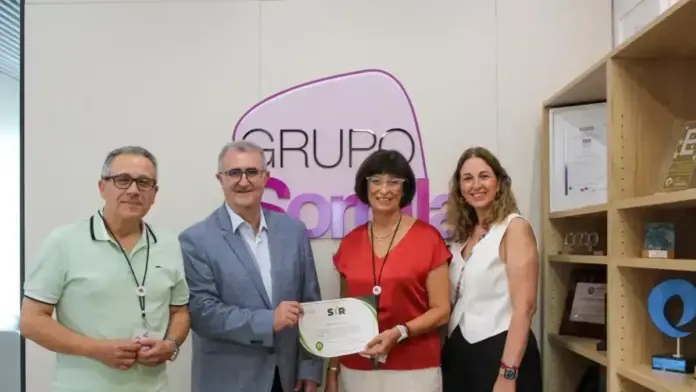 La Generalitat i la Cooperativa Martí Sorolla Educació sostenen el diploma d’Entitat Valenciana Socialment Responsable.