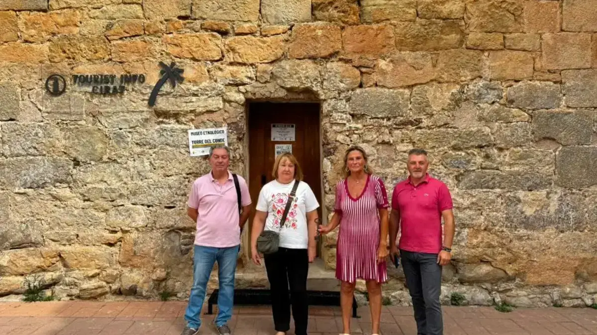 La delegada del Consell en Castelló destaca a Cirat l’aposta per turisme itinerant i millora de serveis
