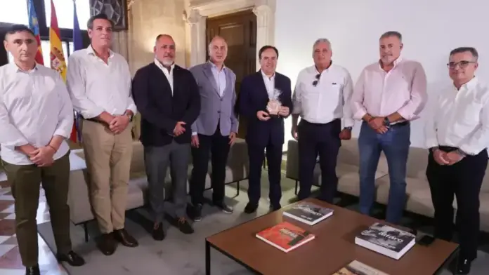 Pérez Llorca es reuneix amb representants de l’Associació de Jefes i Mandos de la Policia Local.