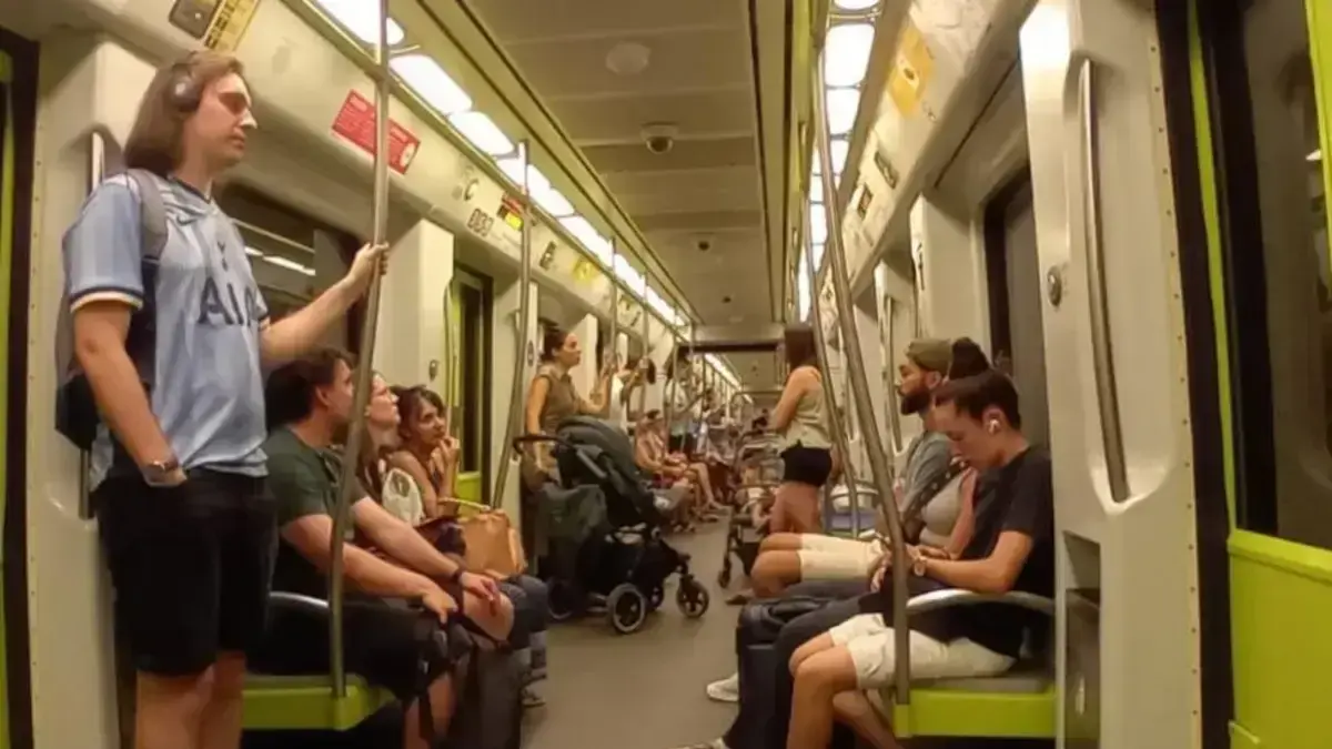 Trens o servei ferroviari vinculat a Metrovalencia i TRAM d’Alacant