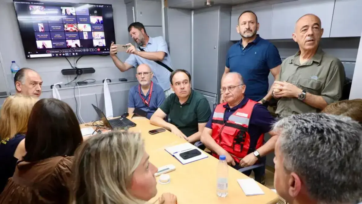 Veïns tornen a zona afectada per l’incendi a la Vall d’Uixó amb autorització de la Generalitat.
