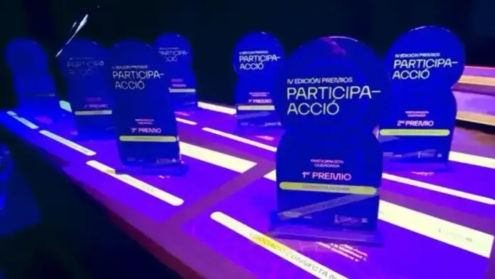 Cartell o informació dels V Premis Participa-Acció de la Generalitat amb el termini de presentació obert