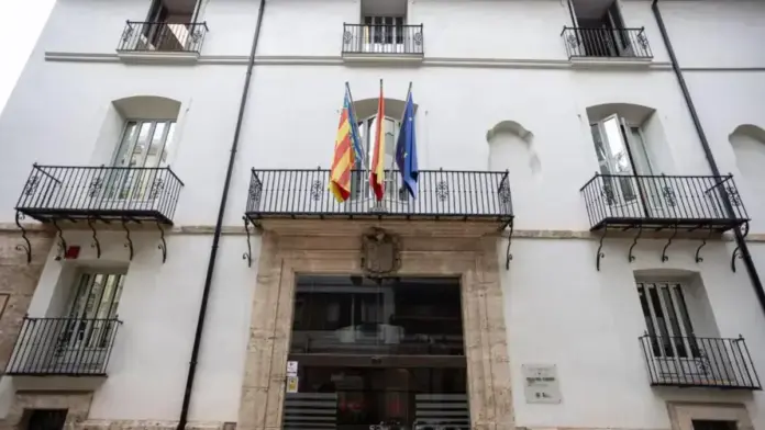 Representació de l’aprovació del II Pla d’Igualtat de l’IVF amb mesures d’inclusió.