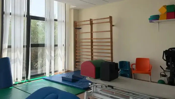 La Generalitat concede 2,17 milions d’euros a entitats per a serveis socials Personal treballant en un centre de serveis socials amb suport d’equipament finançat per la Generalitat.