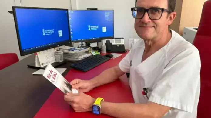 Hospitales General d’Elx i del Vinalopó promovent la prevenció de cremades durant la Nit de l’Albà.