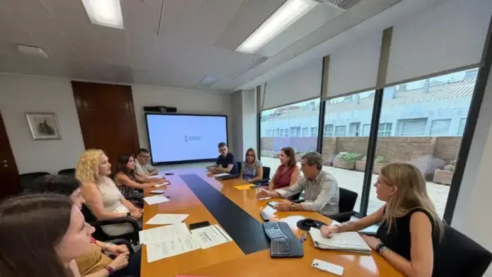 Representants en un acte de constitució del Comité de Cures d’Infermeria de la Comunitat Valenciana.