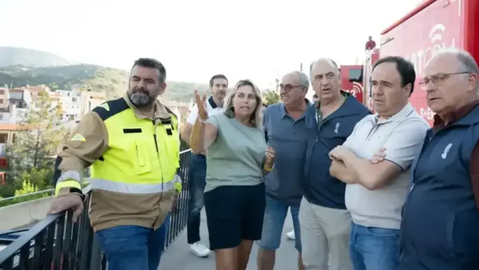 Pérez Llorca en una reunió del CECOPI relacionada amb l’extinció d’incendis a Sierra Engarcerán, Culla i Tirig.