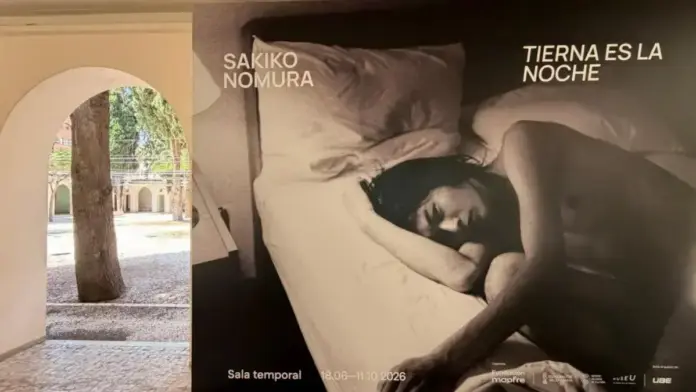 Persones visitant una exposició en el marc del Institut Valencià de Cultura a Castelló de la Plana