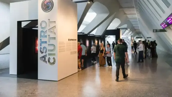 Façana i edificis de la Ciutat de les Arts i les Ciències anuncien el concurs AstroCiutat