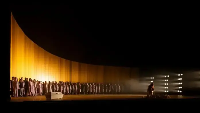 Escenari d’un teatre d’òpera, associat a les noves produccions de Les Arts.