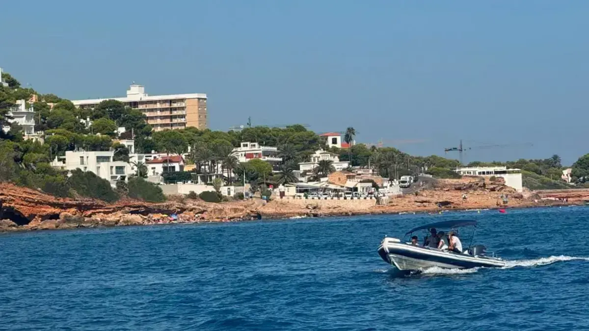 Vigilància de la Generalitat sobre la posidònia marina i l’impacte de les embarcacions.