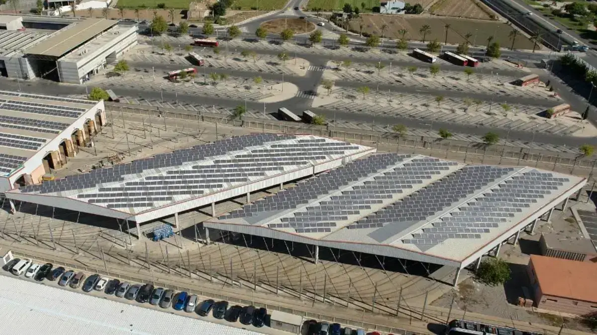 Talleres de Naranjos, instal·lacions de Metrovalencia a València