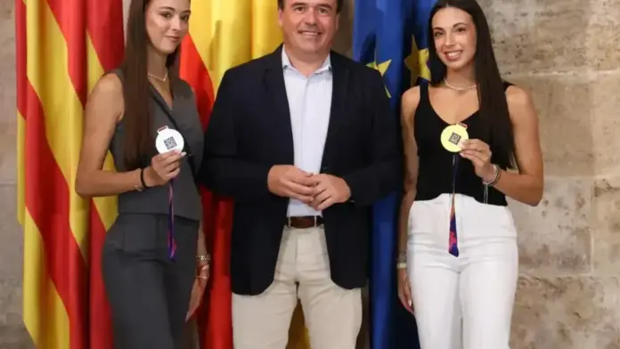 Pérez Llorca felicita Marina Cortelles i Lucía Muñoz, gimnastes valencianes, amb motiu del seu històric or.