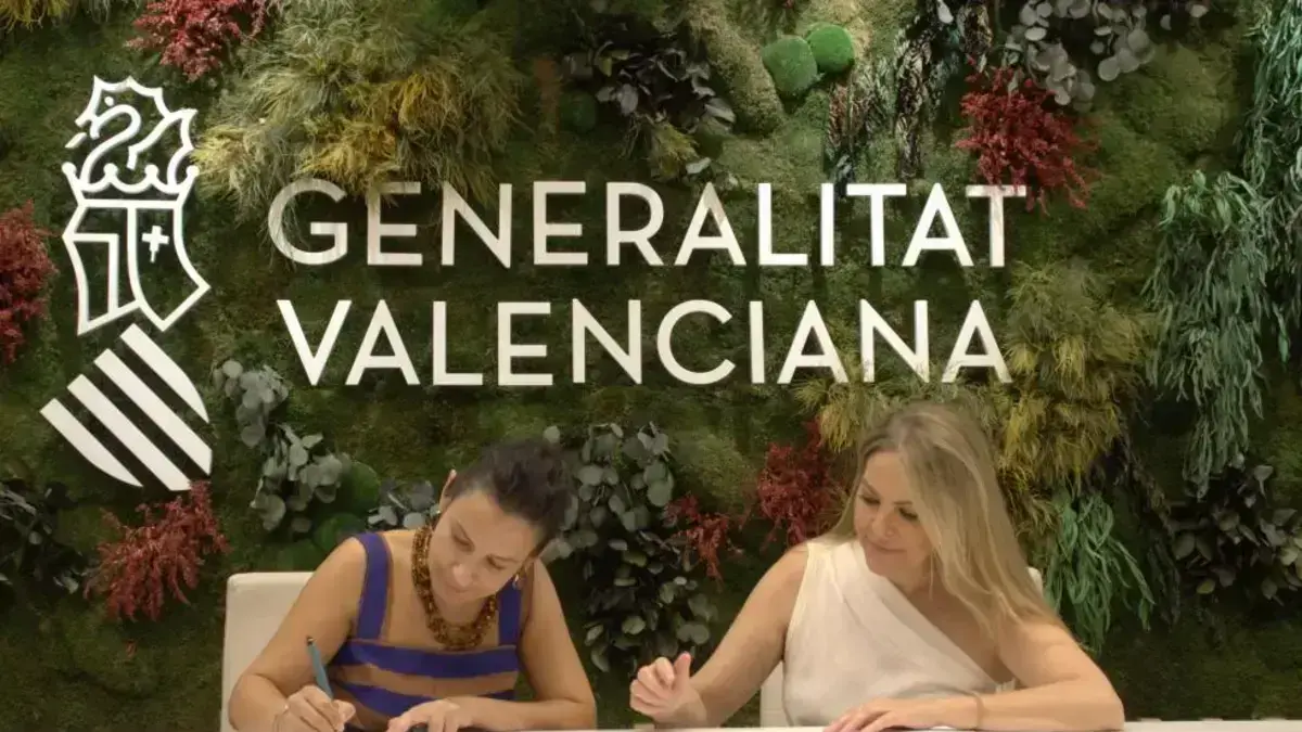 Representants de la Generalitat i la Fundació Soñar Despierto, amb un acte sobre voluntariat i beques.