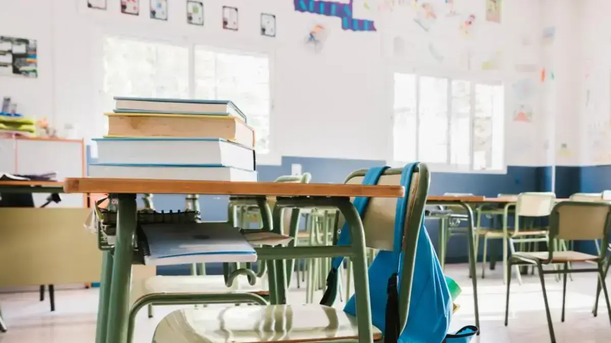 Alumnat en un centre educatiu durant activitats de reforç en matemàtiques i lectura