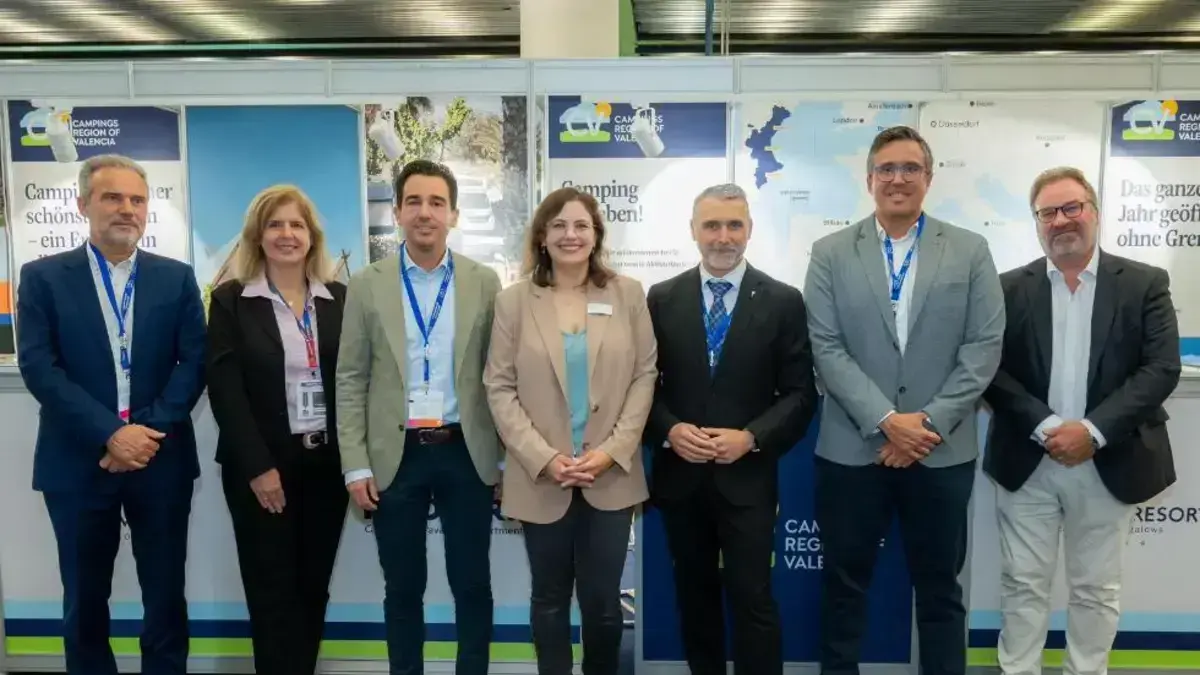 El secretari autonòmic de Turisme dona suport al sector del càmping a Düsseldorf.