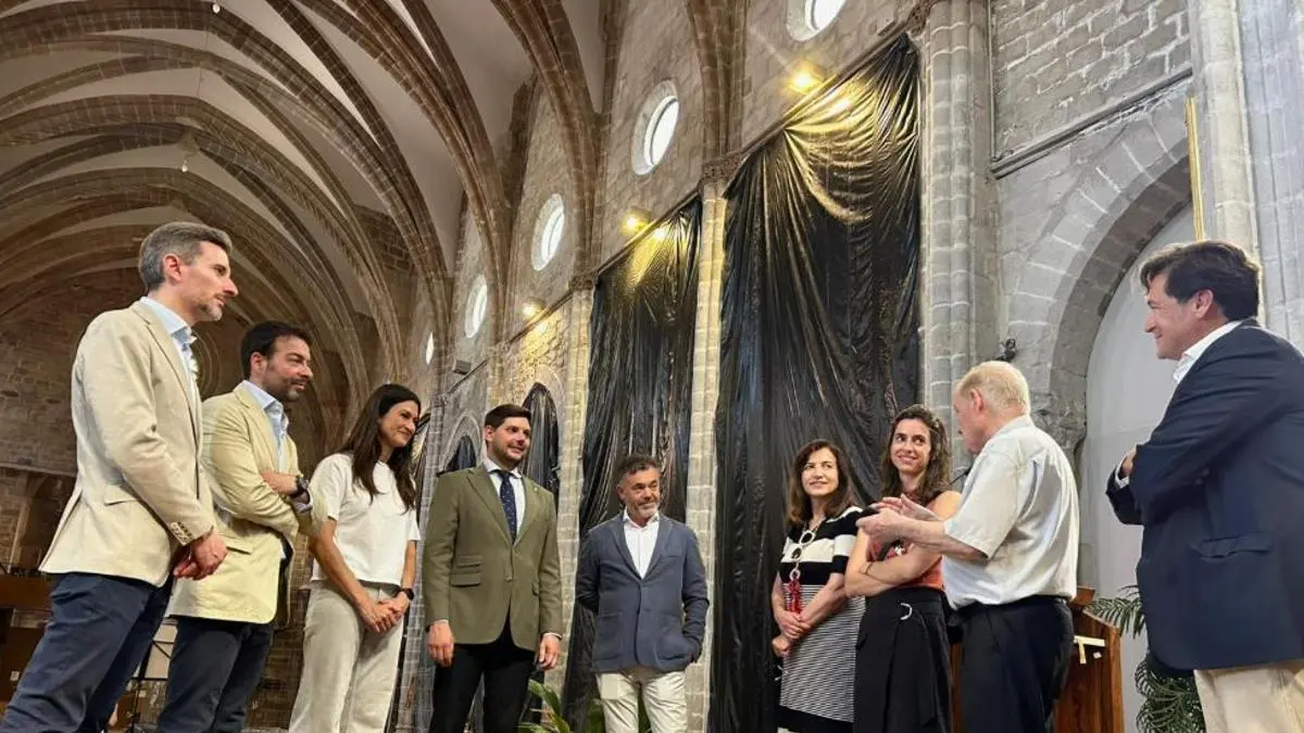 Façana de la Colegiata de Gandia davant el procés de rehabilitació amb una ajuda de 150.000 euros.
