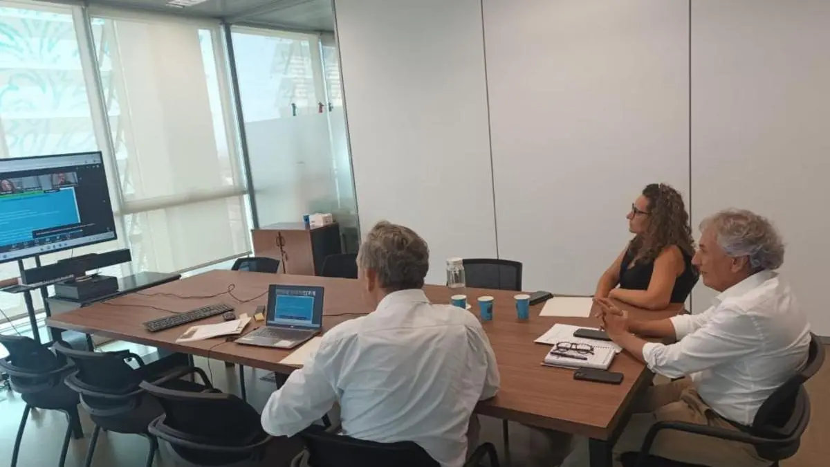 Delegació de Països Baixos davant el projecte dels parcs inundables metropolitans de València presentat per la Generalitat.