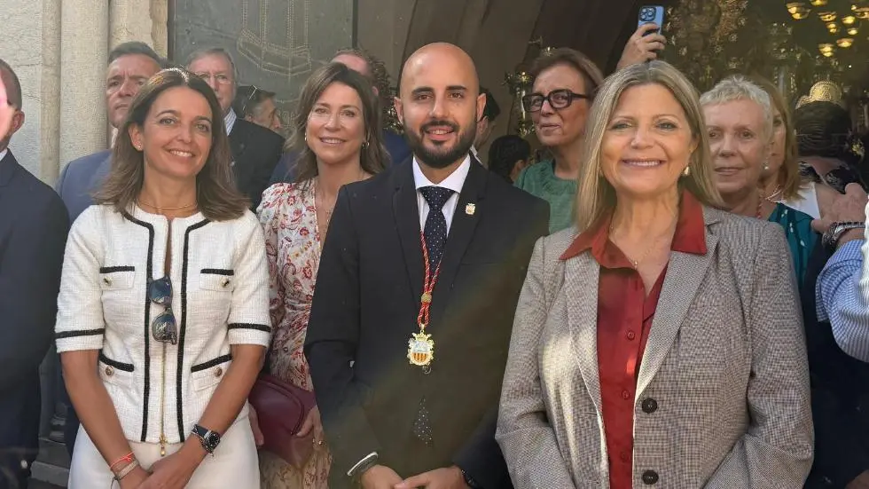 La consellera de Cultura visita Algemesí en una trobada institucional.