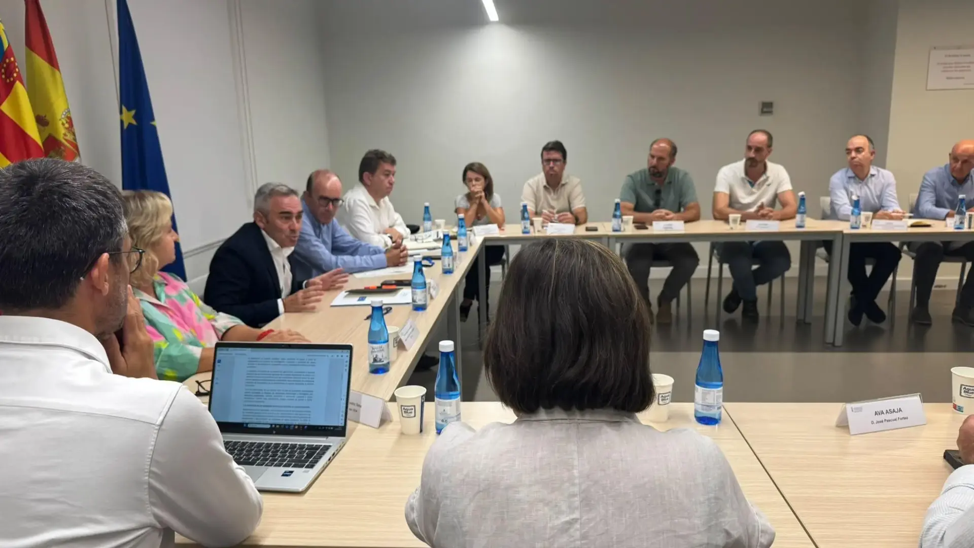 Camp d’arròs amb el logotip d’un organisme oficial, en una notícia sobre protecció de l’arròs valencià.