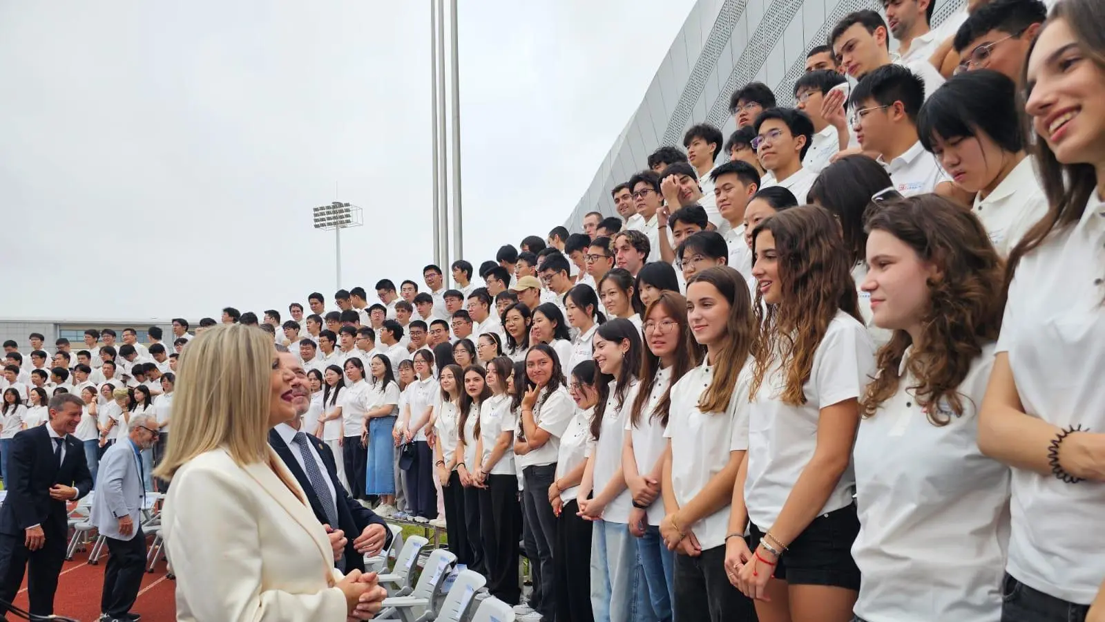 La consellera d’Educació assisteix a l’inici del primer curs del campus internacional de la UPV a Hangzhou.
