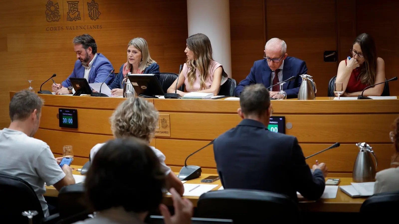 Educació reforça el professorat i millora l’atenció a l’alumnat, amb suport a les famílies.