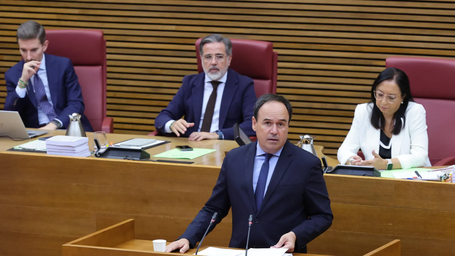 Pérez Llorca presenta en Les Corts el seu pla de futur per a la Comunitat Valenciana.