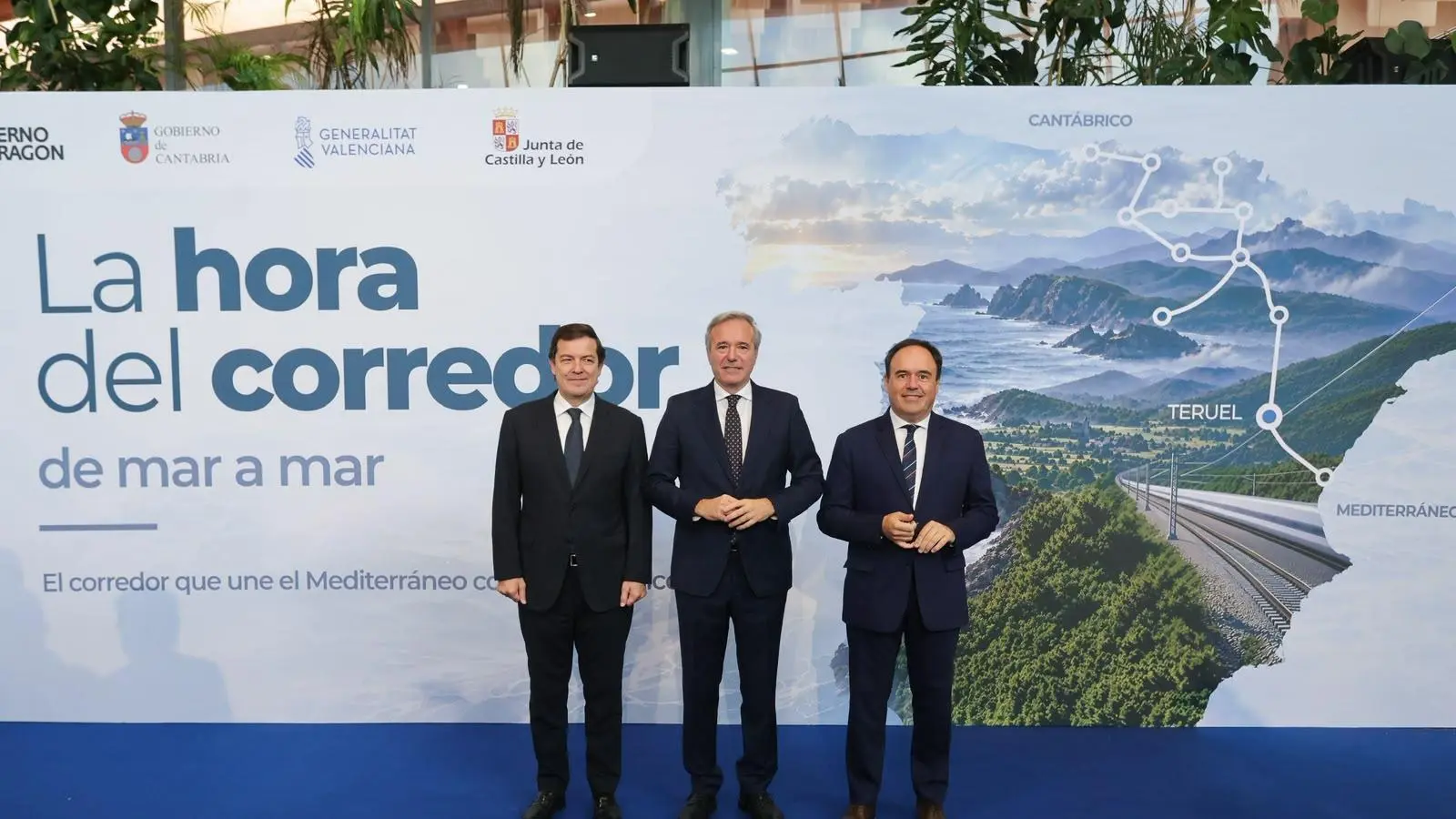 Pérez Llorca parla davant dels mitjans sobre el front comú per al Corredor Cantàbric-Mediterrani