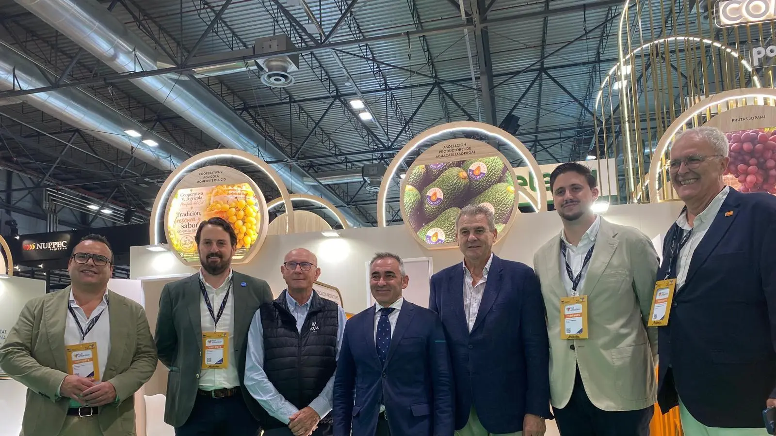 Barrachina en el certamen Fruit Attraction, parlant sobre la promoció exterior del producte valencià.