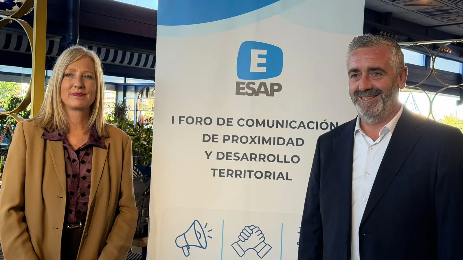 Autoritats de la Generalitat en un acte sobre comunicació de proximitat i cohesió territorial.
