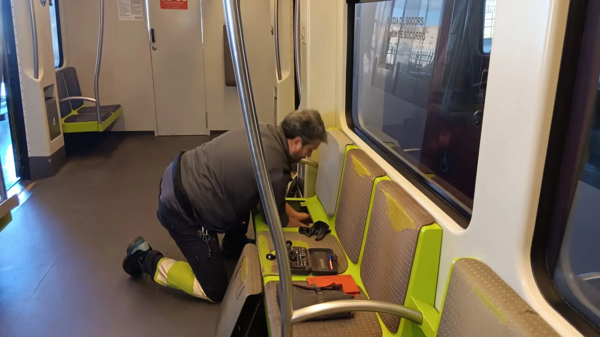Seients d'una unitat de metro de Metrovalencia.