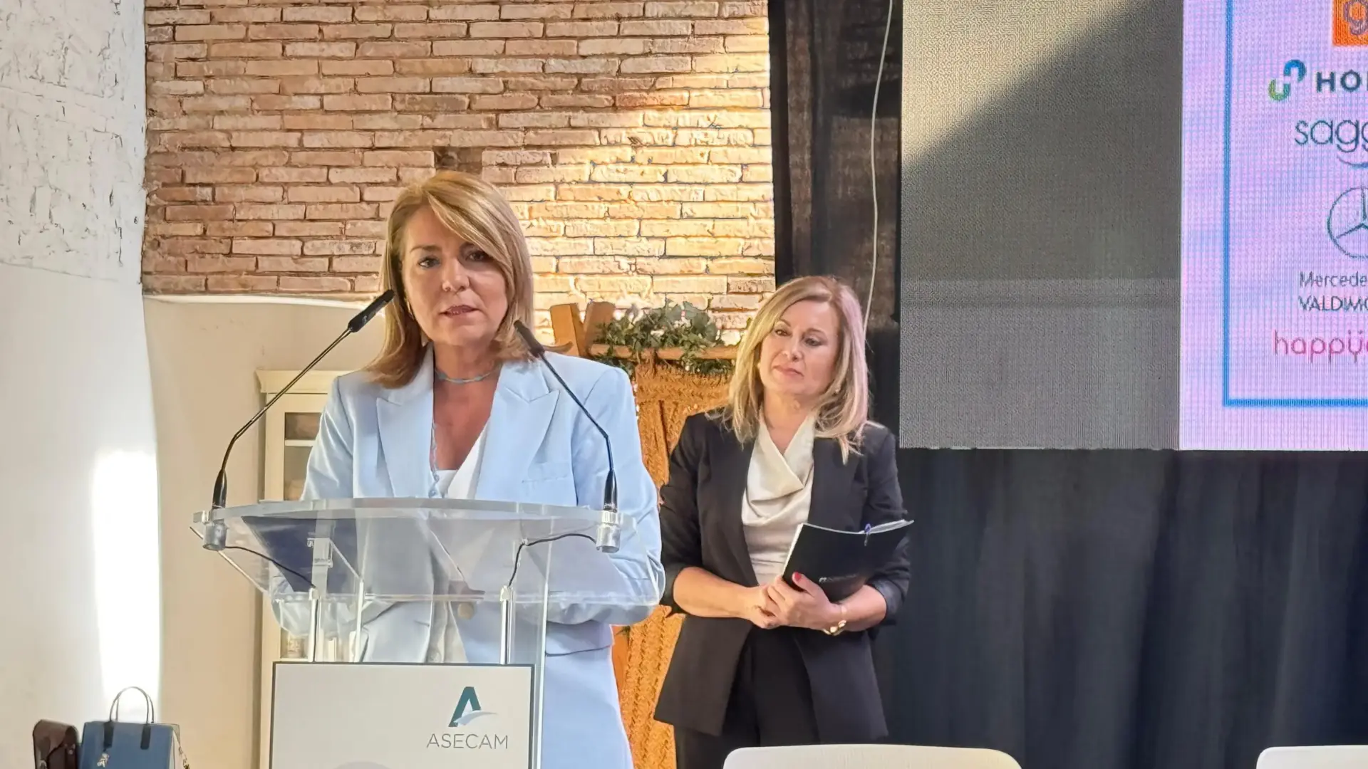 Camarero habla sobre la captación y retención del talento en la Comunitat Valenciana.